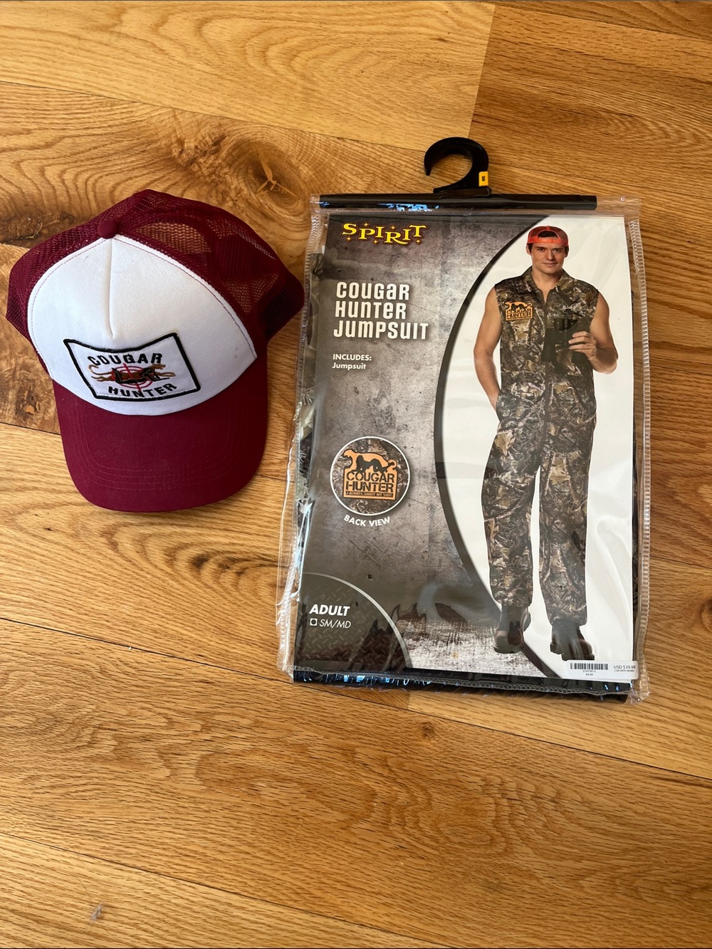 Halloween Cougar Hunter  Hat & Jumpsuit Costume - Maroon/White

Never Worn